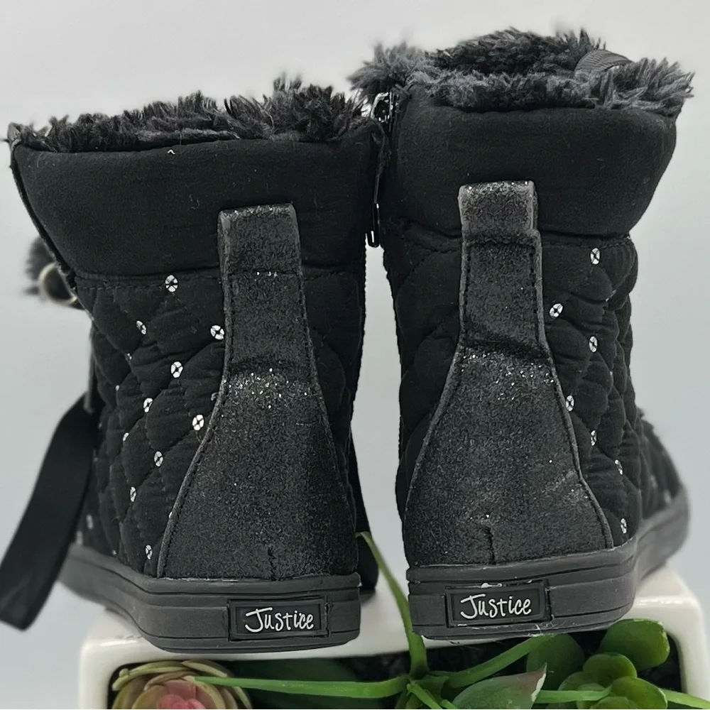 🌺Justice Girl’s Glitter and Fuzzy Black Booties 🌸🌺